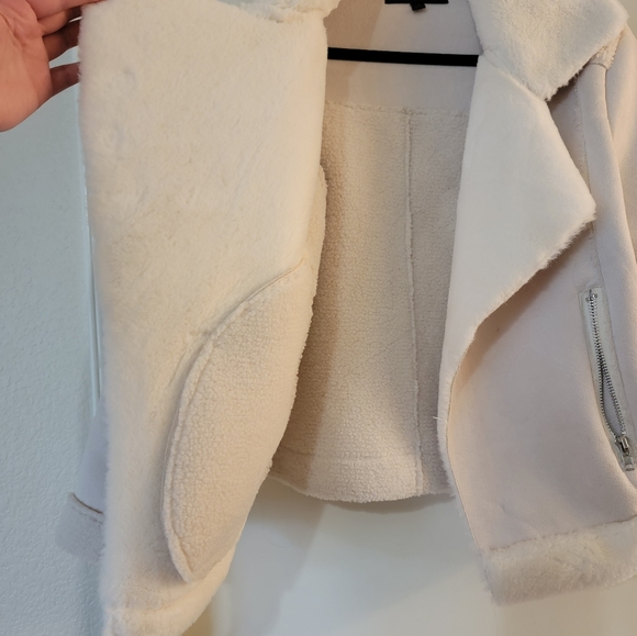 Sherpa Jacket - Picture 5 of 9